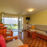 Bellavista B Garten-appartement Mit Pool Colico