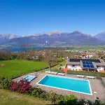 Bellavista B Garten-appartement Mit Pool * Colico