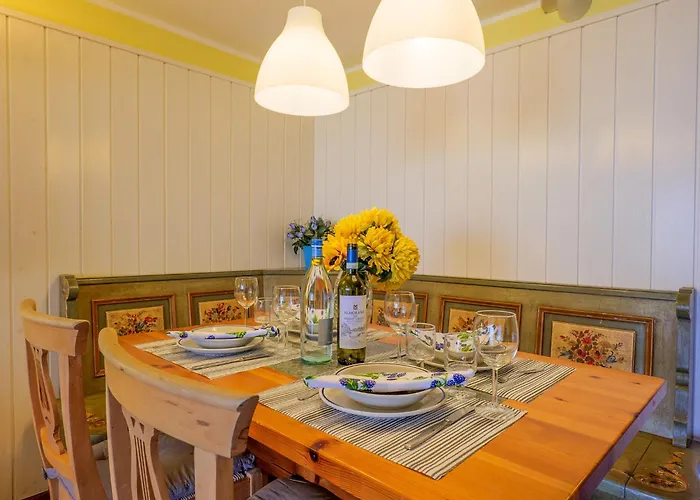 Apartment Bellavista B Garten-appartement Mit Pool Colico