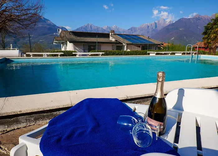 Bellavista B Garten-appartement Mit Pool * Colico