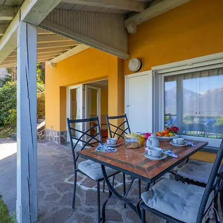 Bellavista B Garten-appartement Mit Pool 公寓 *