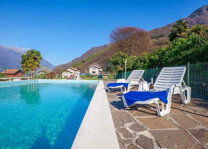 Bellavista B Garten-appartement Mit Pool Apartament *