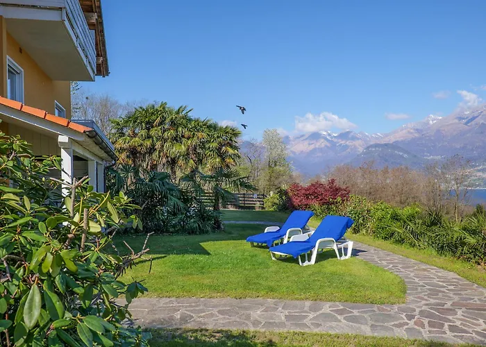 Bellavista B Garten-appartement Mit Pool Apartment Colico