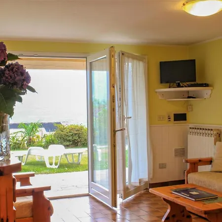 Apartment Bellavista B Garten-appartement Mit Pool Colico