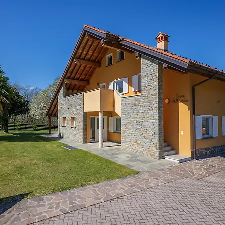 Bellavista B Garten-appartement Mit Pool דירה